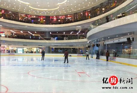 武汉国广真冰溜冰场今日正式营业溜冰安全与技