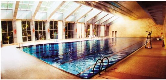 体操跳水游泳管理中心游泳馆:水可以喝的跳水