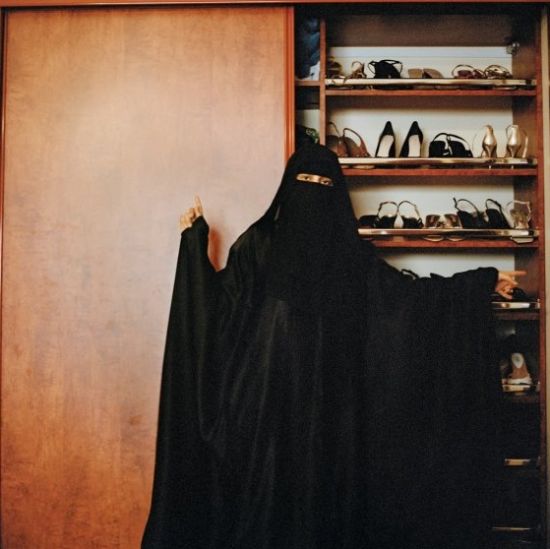 实拍阿拉伯女性面纱下的私密世界