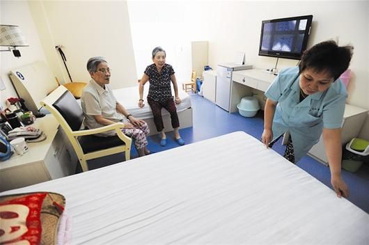 武汉养老院护理难招成瓶颈 盈利少困扰民营养老院