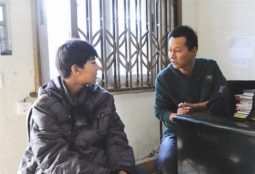 17岁维族大学生荆州跳江救人 称梦想是救死扶