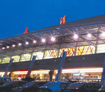 图为：武汉天河机场的客货吞吐量曾多年位居中部第一