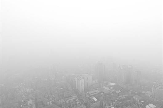 武汉PM2.5浓度居高不下 启动雾霾天气应急