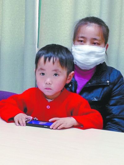 武汉4岁女孩高烧不退 父母花费几十万仍无法确