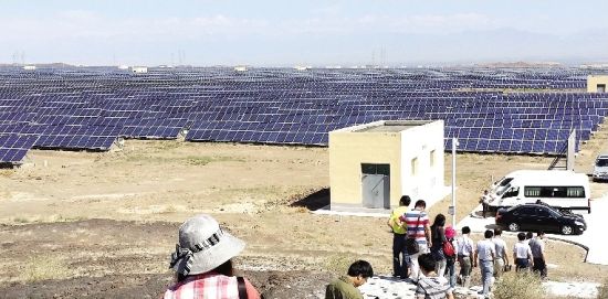 鄂光伏电站点亮新疆博州 建方圆5千公里太阳能
