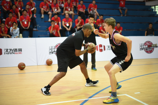 美国筑梦精英篮球训练营今夏登陆武汉