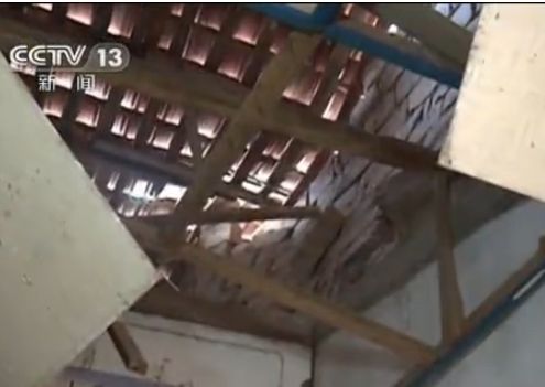 监拍绵阳两县发生地震 700余间房屋受损