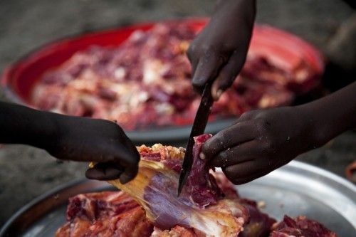 尼日利亚餐馆售卖人肉 菜单上有烤人头